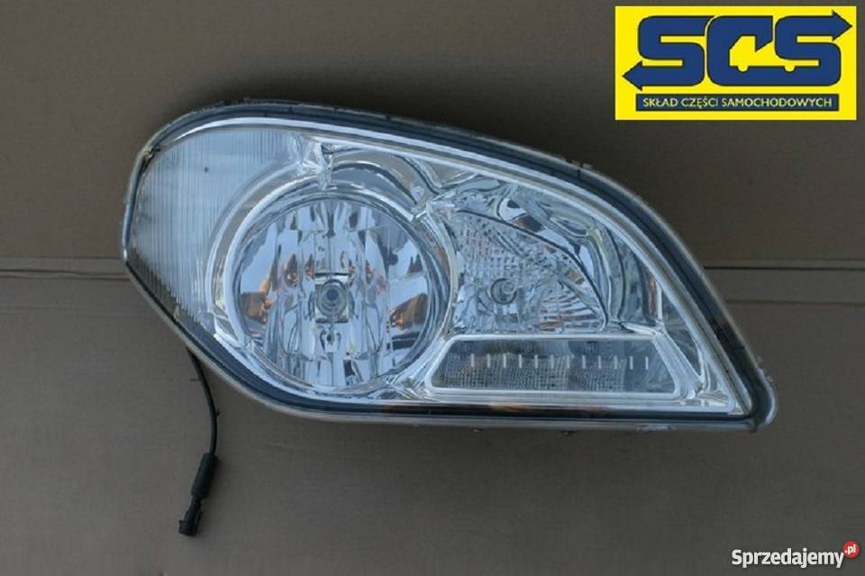 MERCEDES CITARO REFLEKTOR LAMPA PRZÓD PRAWA Bieleń