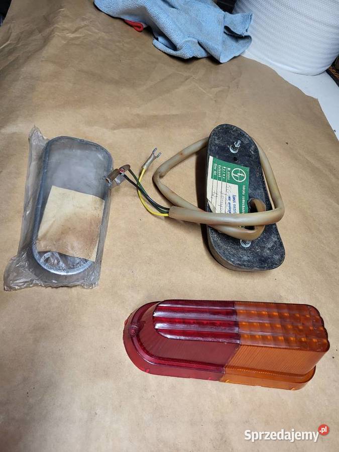 Warszawa M20 Syrena 103 fabr nowa lampa tylna wielkopolskie Chodzież sprzedam