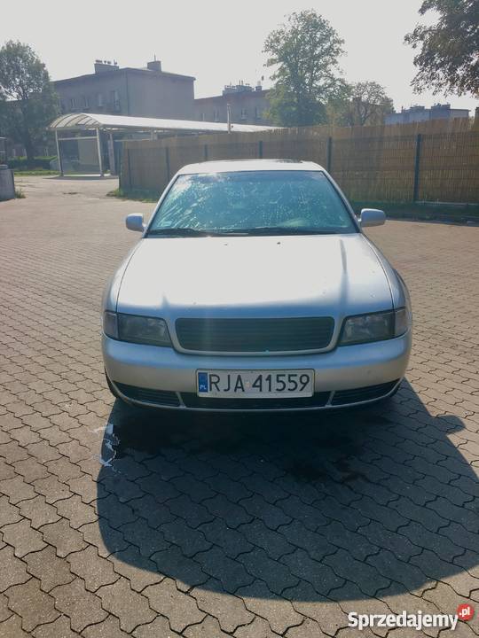 Audi A4 B5 18T benzynaLPG Sedan / Limuzyna sprzedam