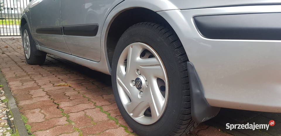 Nissan almera nieuszkodzony Nissan Siedlce