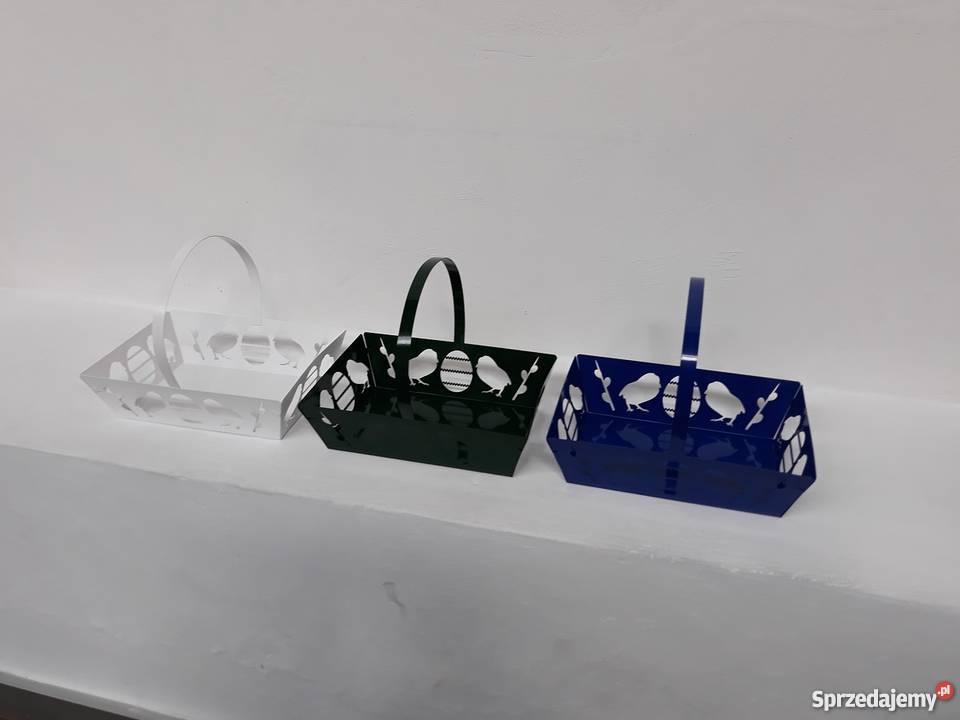 Nietypowy metalowy koszyk koszyczek wielkanocny