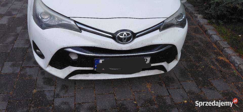 Zderzak przedni Toyota Avensis 1518