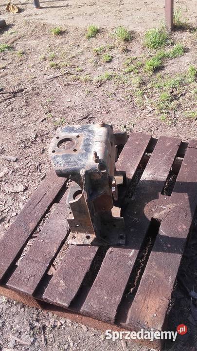 wspornik przedniej osi zetor 3011 Układ kierowniczy i oś przednia Młynary