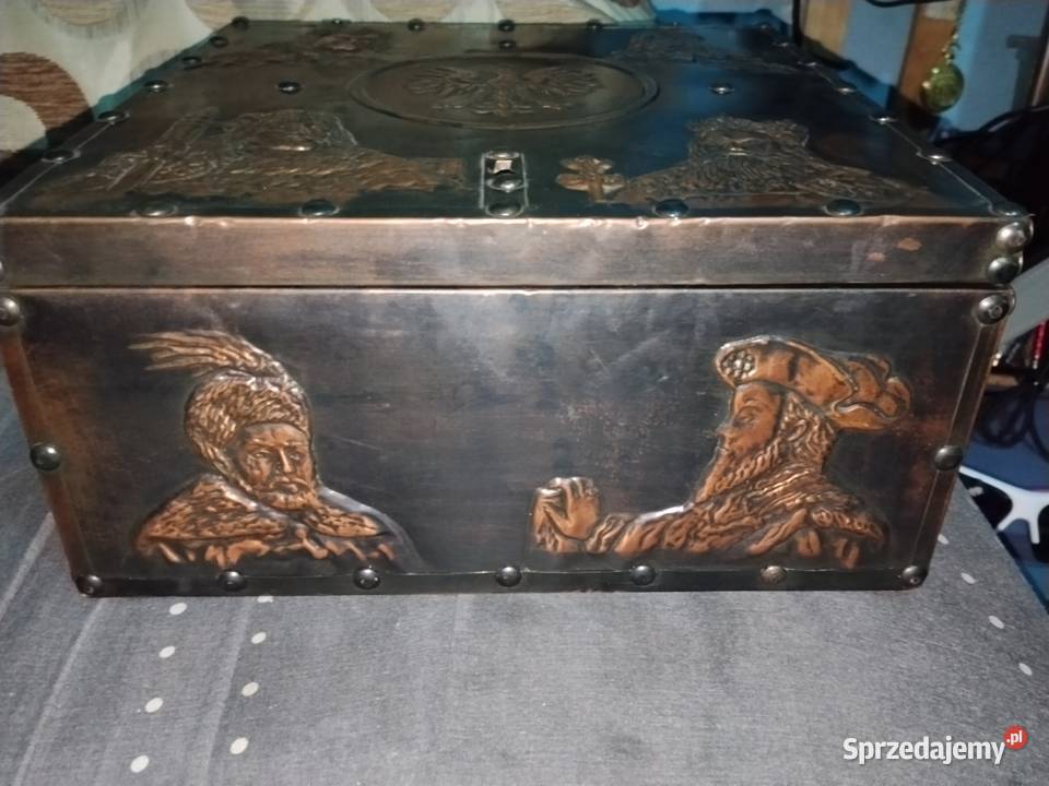 Sprzedam skrzynkę brakuje kluczyka i trochę Sosnowiec