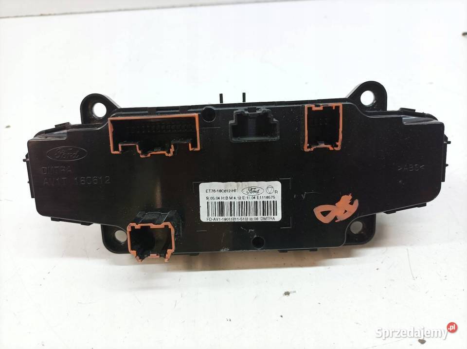 PANEL NAWIEWU ET7618C612HF Ford Tourneo Courier Rok produkcji 2018