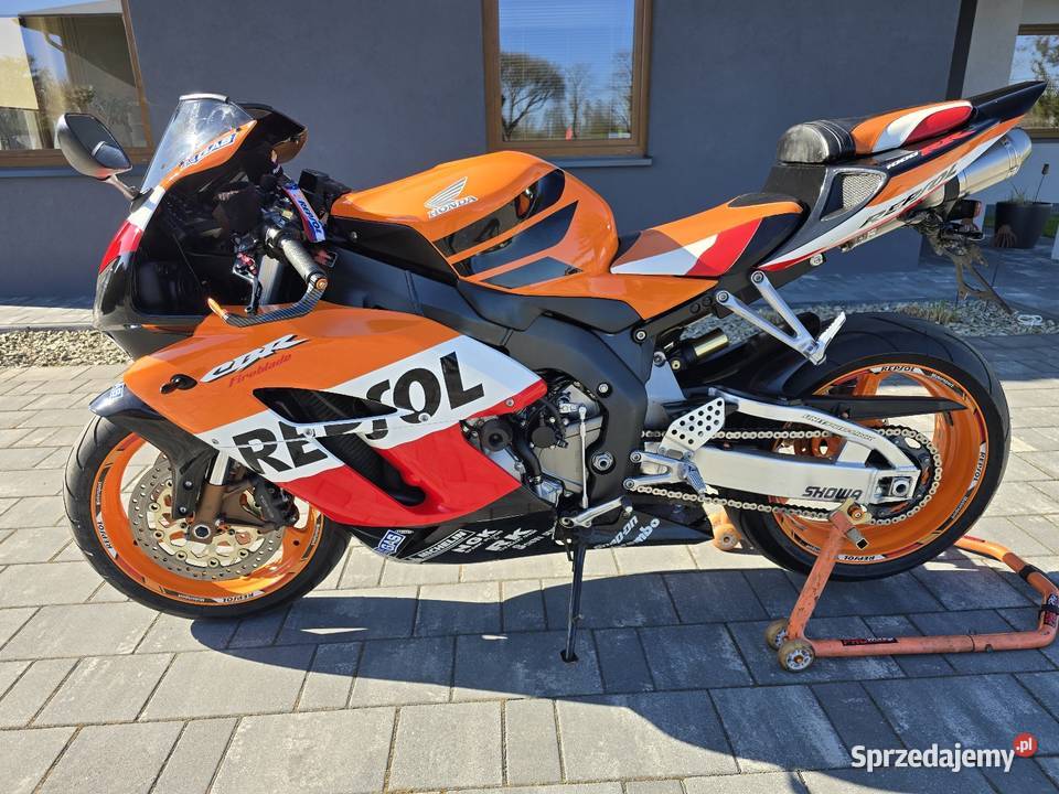 Honda CBR1000RR Repsol Serwisie Prezentacja sprowadzony