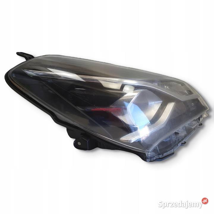 LAMPA PRAWA Toyota Yaris III LIFT prawa przednia Chełm sprzedam