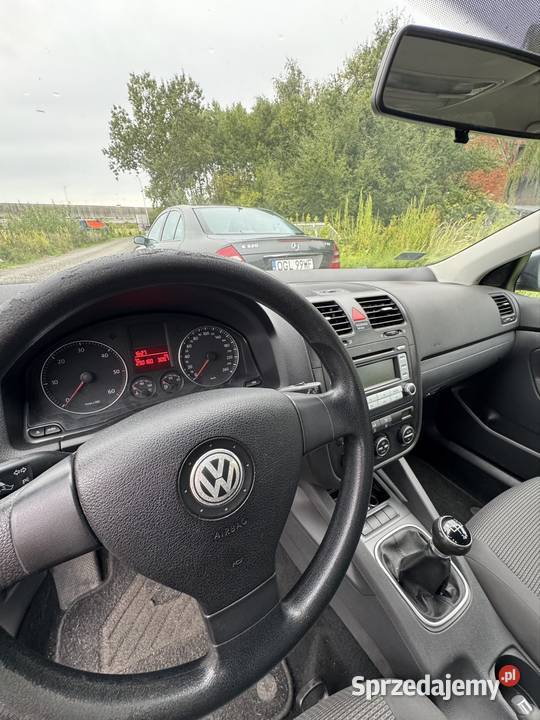 Volkswagen Golf V 19 TDI Kombi 2008 290 000