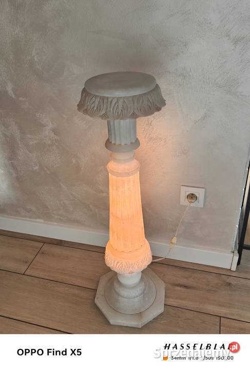 Kolumna Lampa z alabastru Wola Podłężna