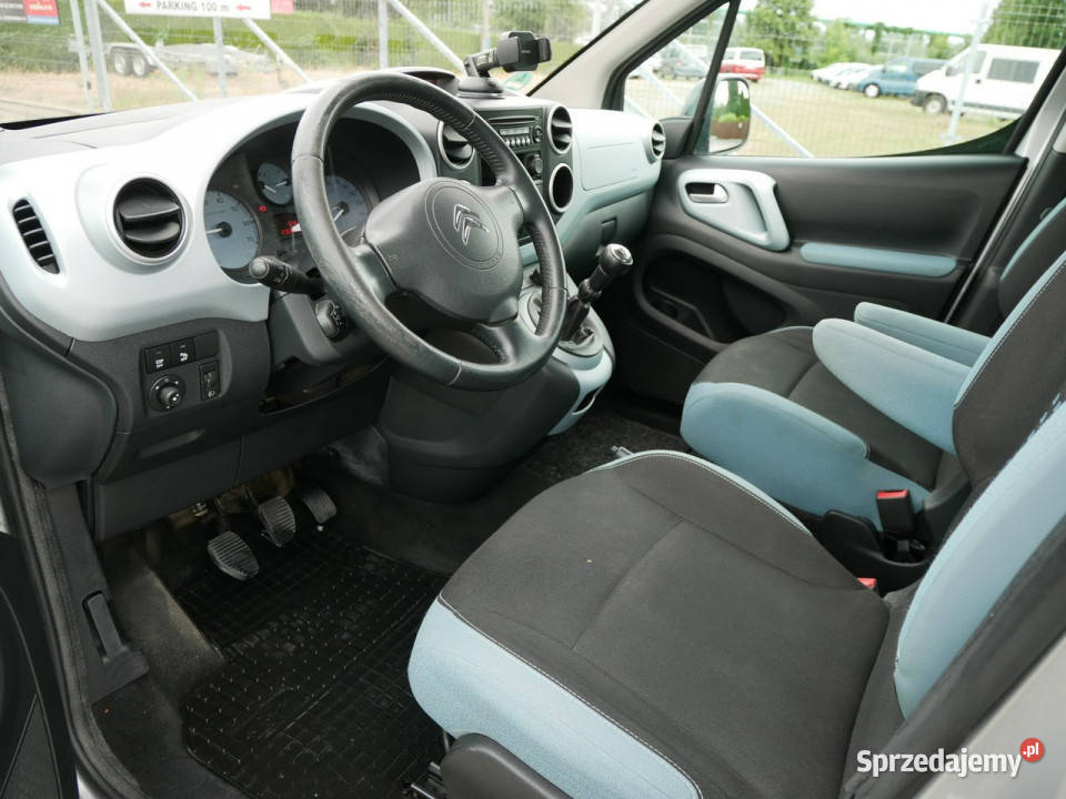 Citroen Berlingo 16 HDI 114 Eu5 Multispace Hak światła przeciwmgielne Goczałkowice-Zdrój