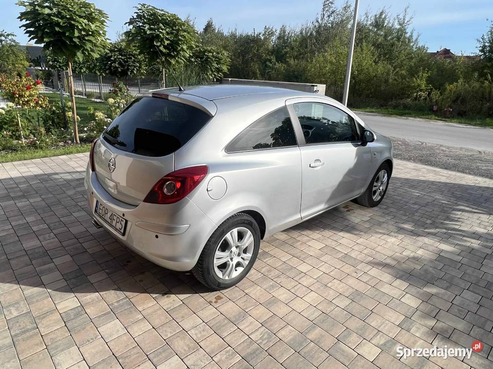Opel Corsa D 14 Benzyna 2011 Klimatyzacja Opoczno