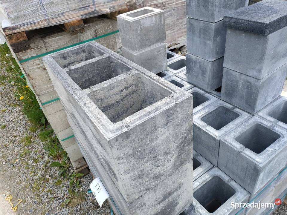 Donica doniczka 752828 gazon kwietnik klomb mur małopolskie Kalwaria Zebrzydowska
