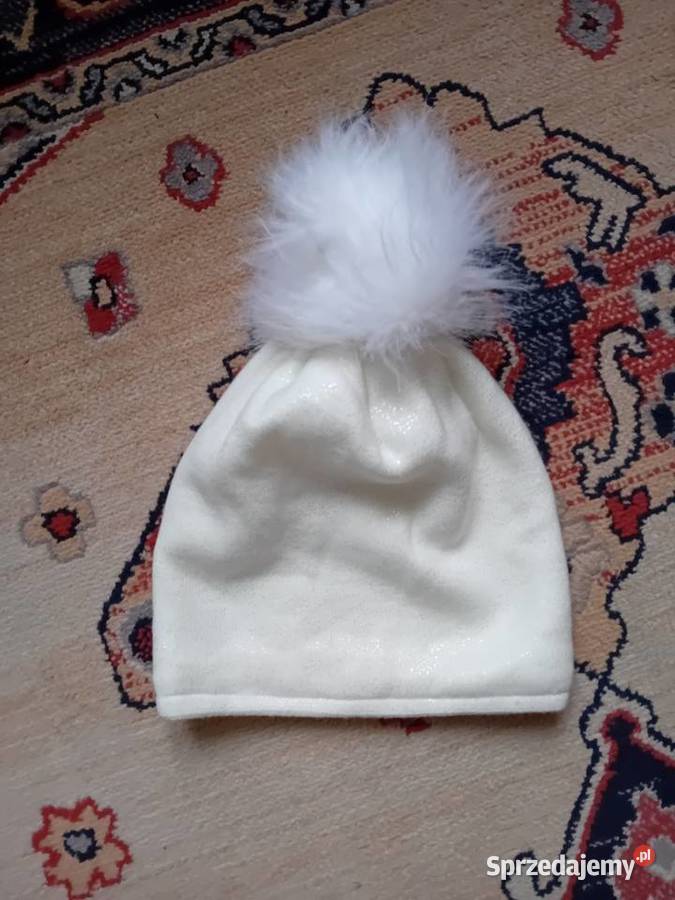 czapeczka ciepła nowa z pomponem Odzież damska Warszawa