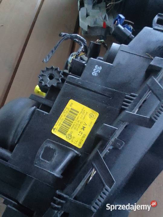 BMW E46 sedan kombi lampy przednie lift Xenon Lampy przednie Obrzycko