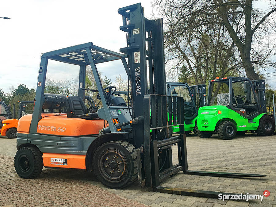 Wózek widłowy gazowy Toyota 026FGF30 3 tony Kęty sprzedam