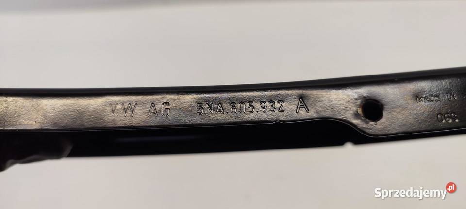 VW TIGUAN II ŚLIZG MOCOWANIE LAMPY PASA PRAWY