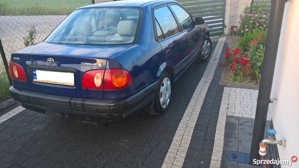 Toyota Corolla E11 13 benzyna 1998 sedan Piaseczno
