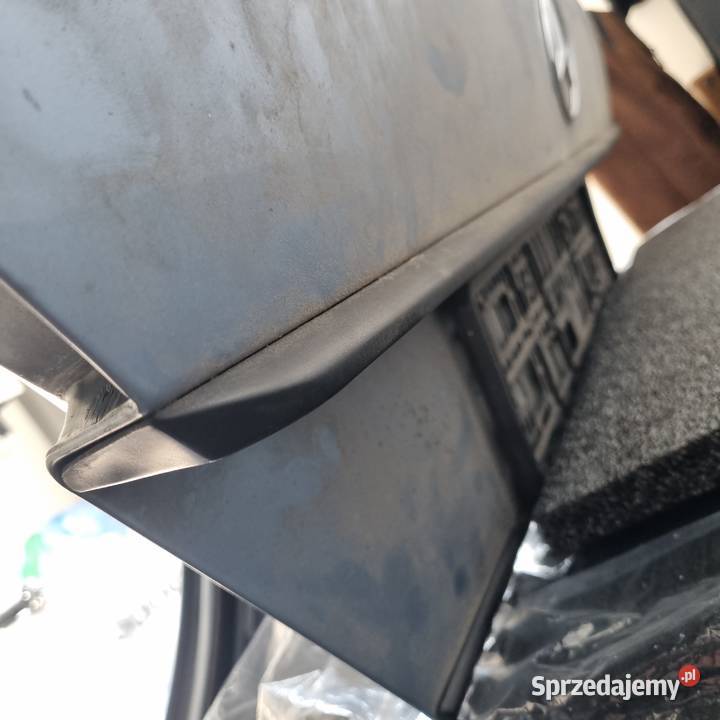 Klapa tył MErcedes sedan W124 888 berryl ZERO Łańcut