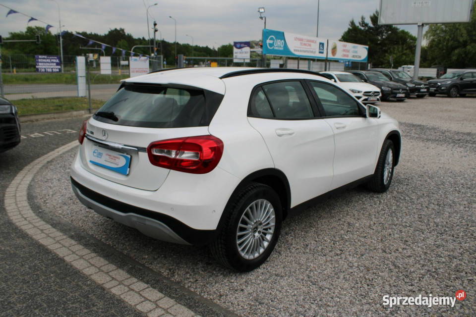 Mercedes GLA 180 Fvat Gwarancja netto 62520 PLN system Start-Stop