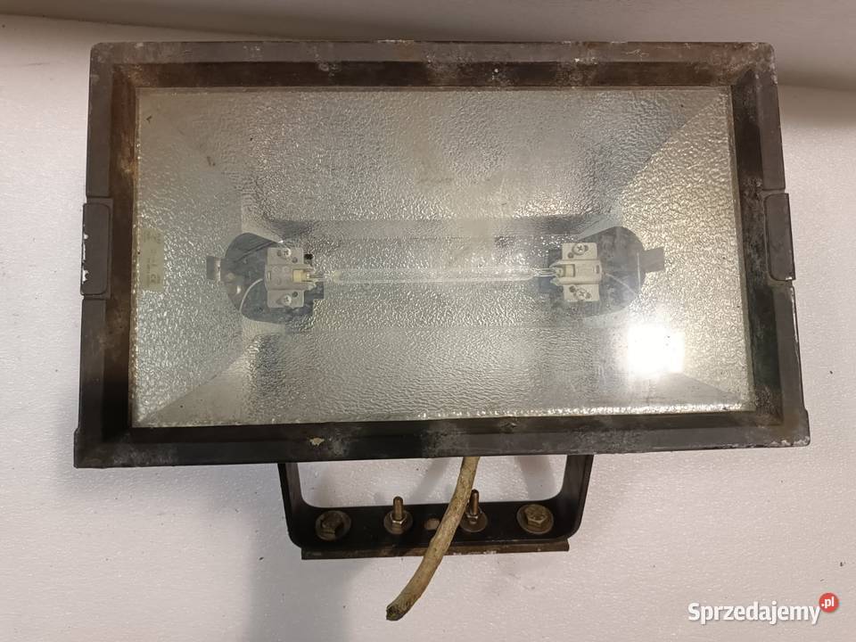Lampy NOWE warsztatowe halogenowe reflektor