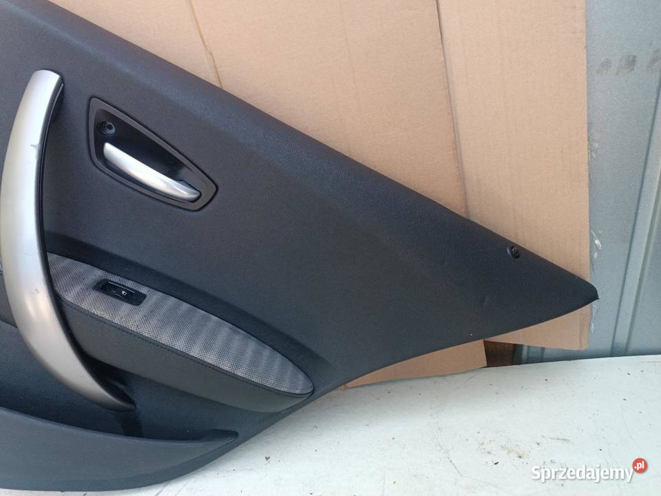 BOCZEK TAPICERKA DRZWI PRAWY TYŁ BMW E87 7067959 osobowe wielkopolskie