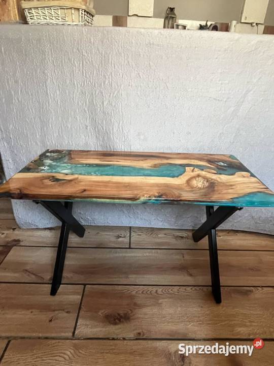 Stolik kawowy z żywicy i drewna Radomsko