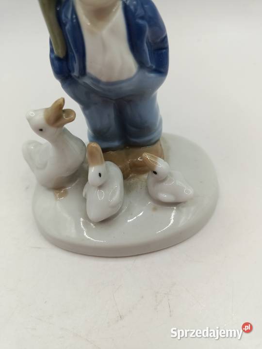 Porcelana figura Chłopiec z trzema gąskami lubelskie