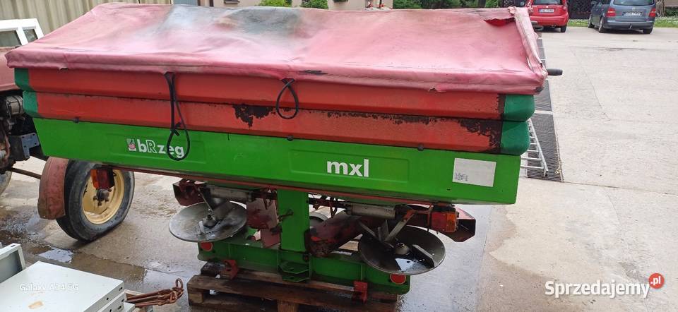 Rozsiewacz nawozów unia MXL 1600l pomorskie