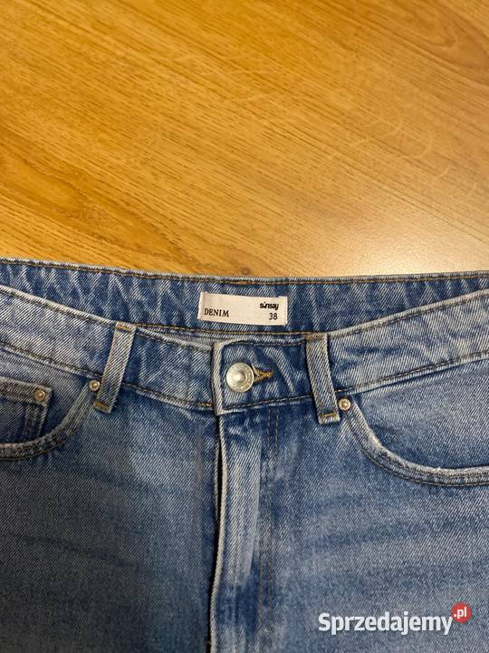 Niebieskie jeansowe spodenki damskie Sinsay Jelenia Góra