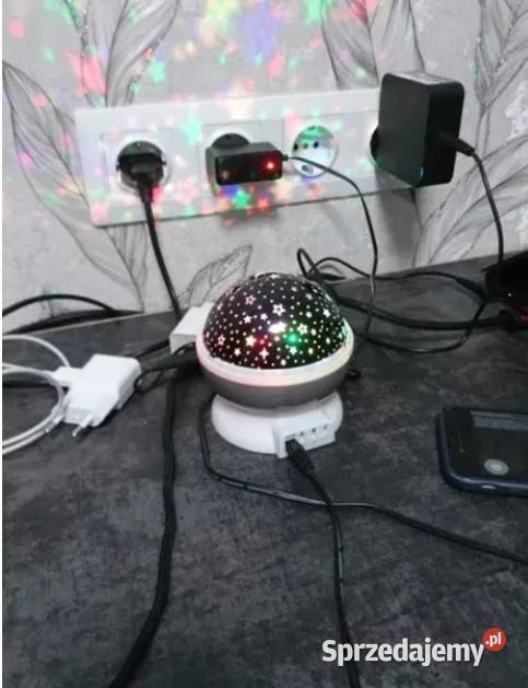 Lampka nocna projektor gwiazd