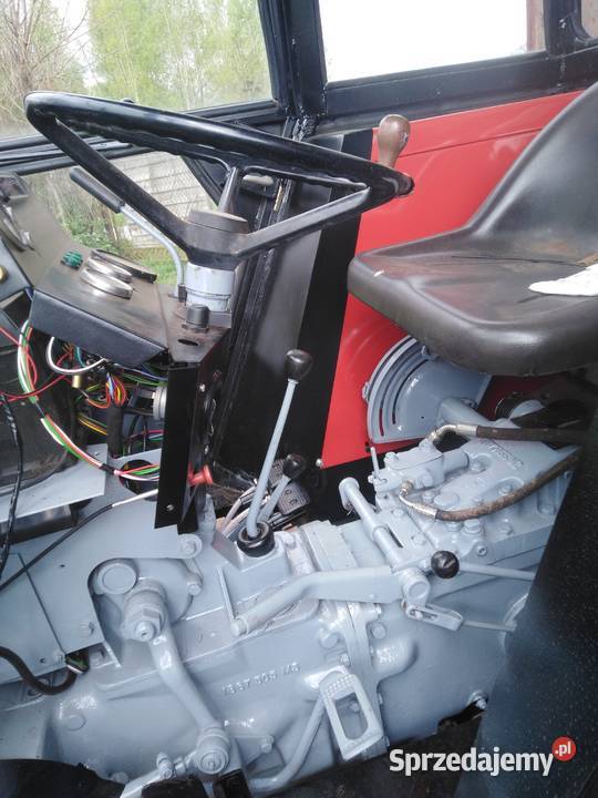 Ciągnik URSUS MASSEY FERGUSON malowanie naprawa Szczucin