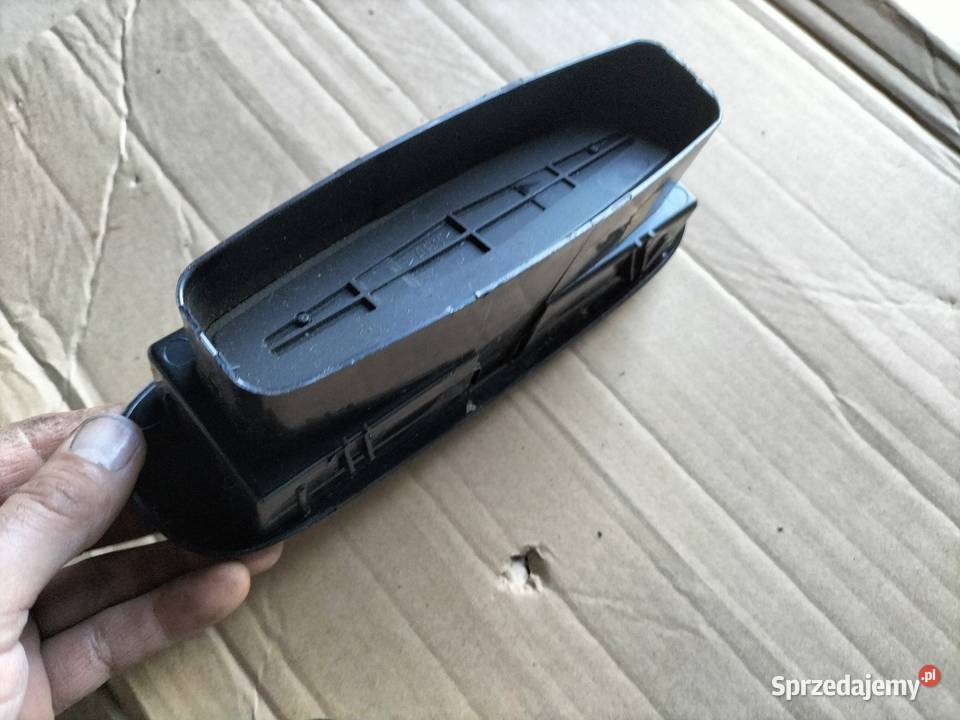 FIAT SEICENTO ŚRODKOWA KRATKA NAWIEWU Kamień-Kolonia sprzedam