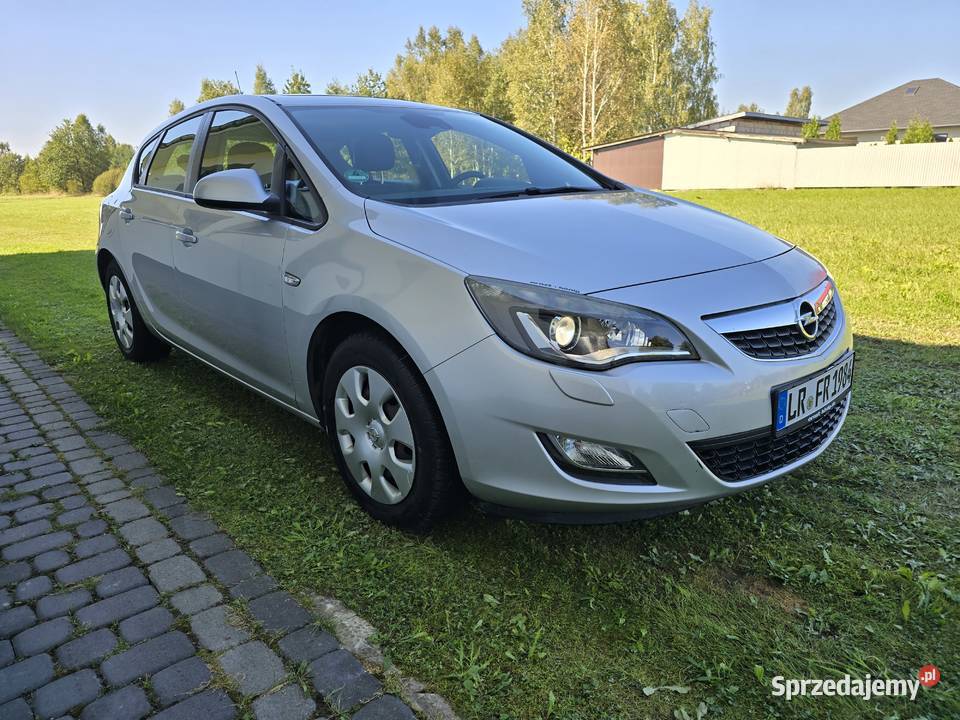 Opel Astra 14 EcoFlex światła do jazdy dziennej Jędrzejów