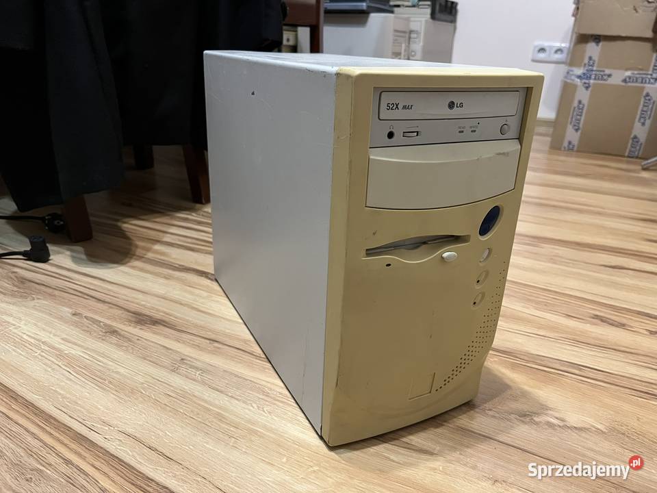 Zabytkowy komputer PC AT Pentium 166MHz Brzana