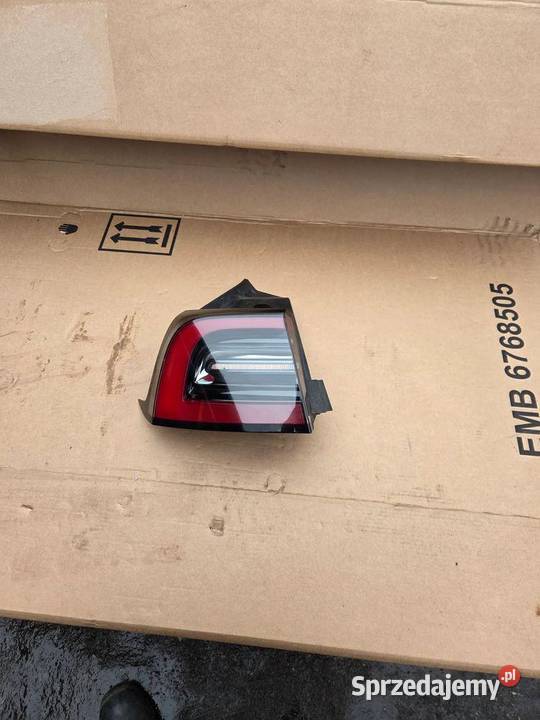 Lampa lewa lewy tył tylna Tesla Model Y 24529201