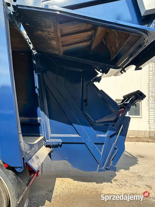 Mercedes Econic 2630 śmieciarka DWUKOMOROWA JOAB Śmieciarki świętokrzyskie Nowiny