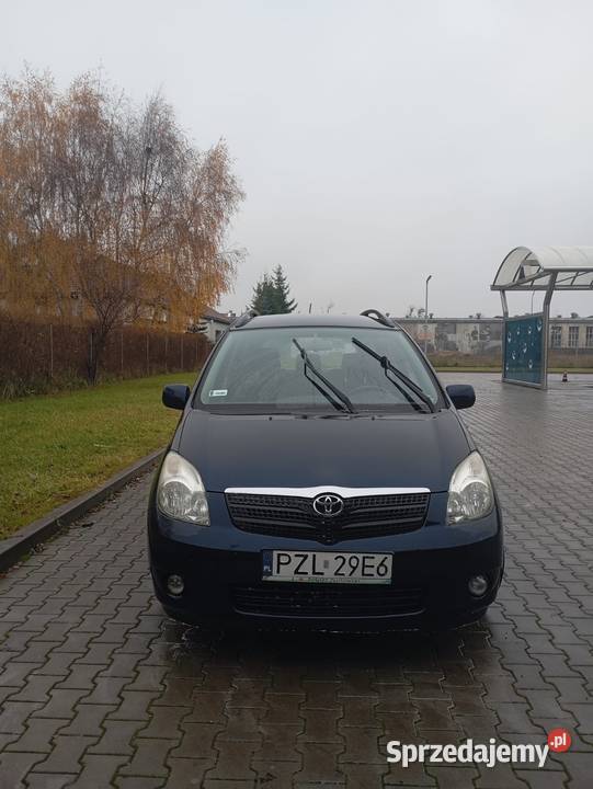 Toyota Corolla Verso 2004 D4D 20 clima Chodzież