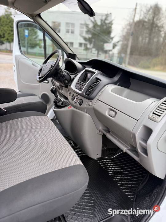 Piękny Renault Trafic Rok produkcji 2012 Suchowola sprzedam