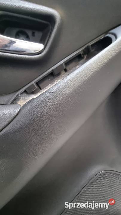 tapicerka boczek drzwi lewy przód CHEVROLET TRAX