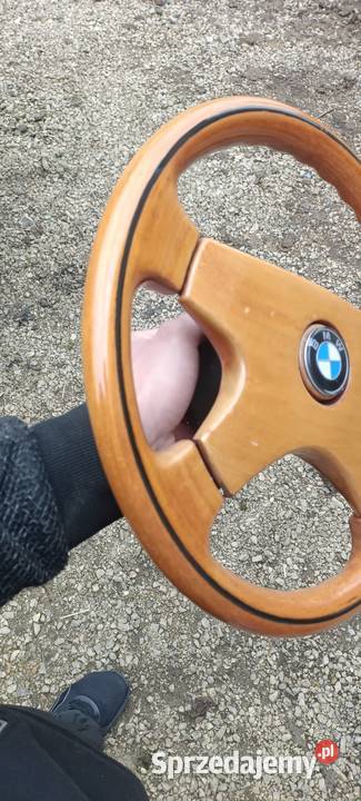Kierownica drewniana zdemontowana z BMW E36 Pozostałe Piasek