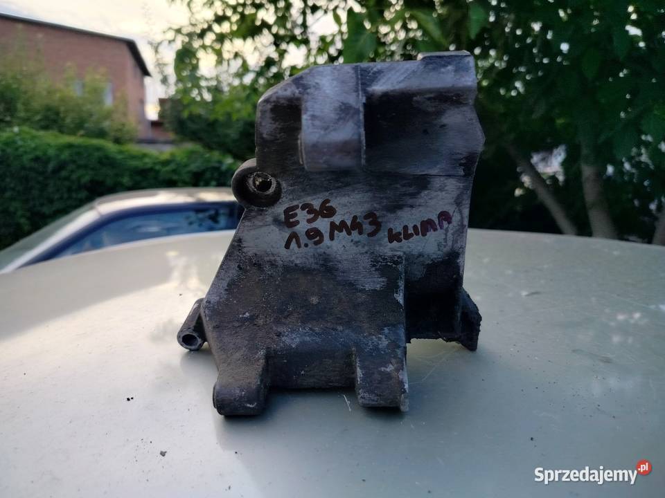 Bmw e36 19m43 łapą kompresora klimatyzacji osobowe Aleksandrów Łódzki