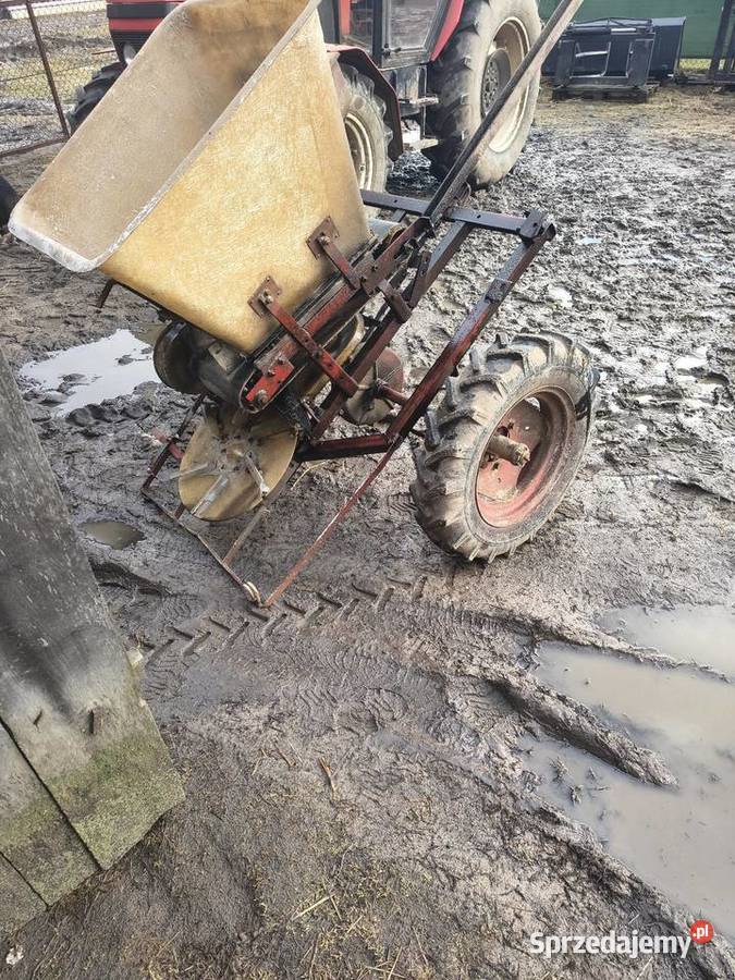 Sprzedam rozsiewacz Kos Dryja