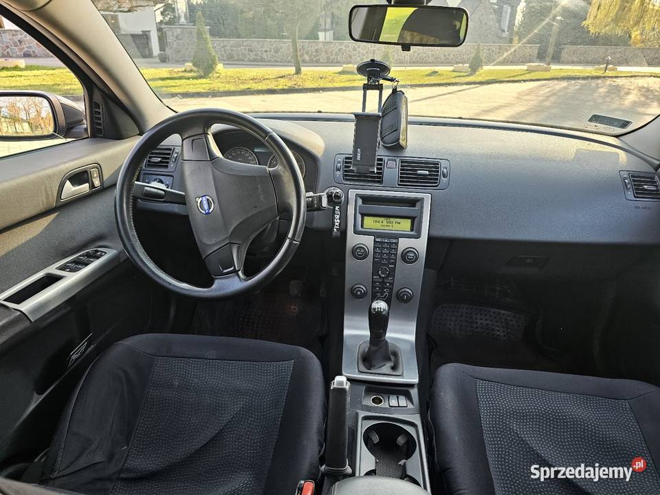 Volvo v50 18 16v benzynagazhak V50 Olszanka sprzedam