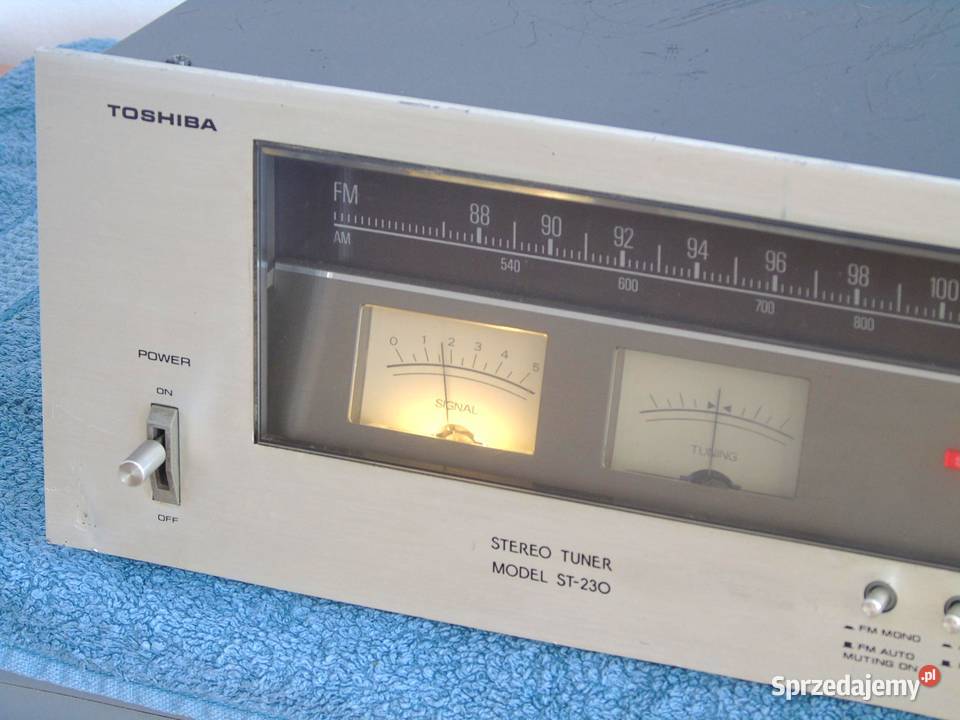 Tuner radiowy Toshiba ST230 sprawny Vintage Amplitunery Jasło