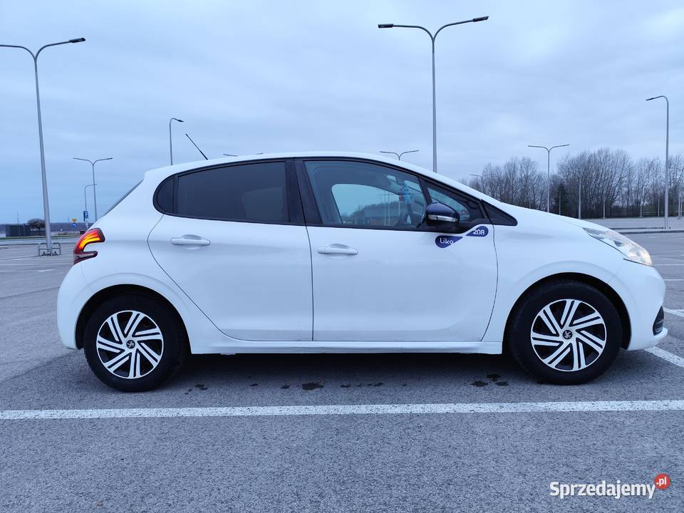 Peugeot 208 10 benzyna nowy rozrząd immobilizer Motoryzacja Tarnobrzeg sprzedam