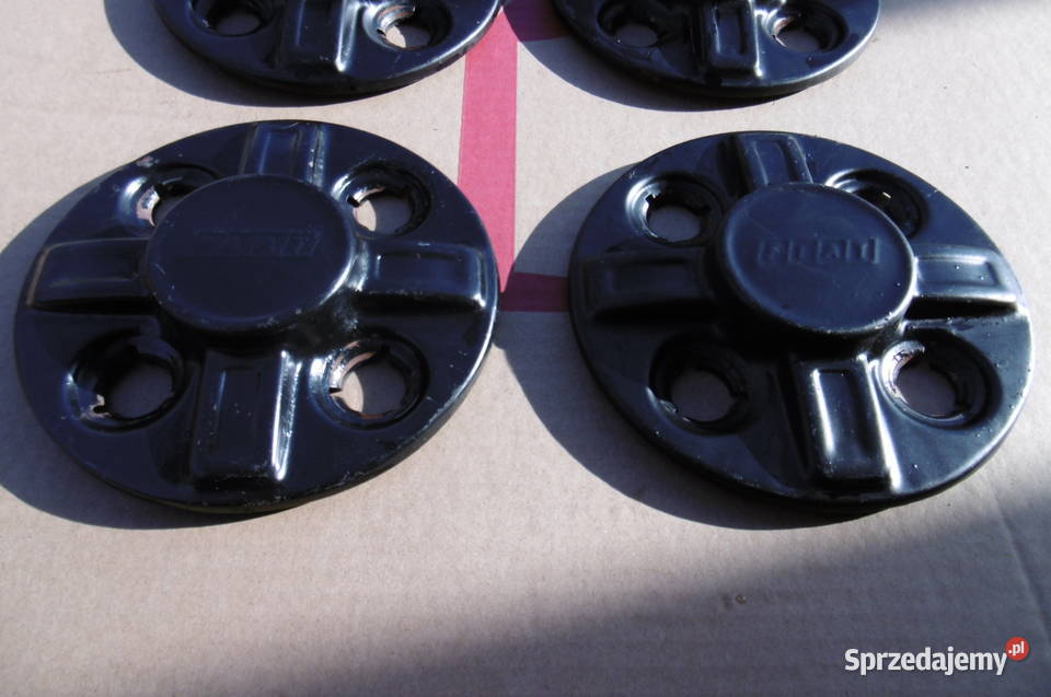 kołpaki dekle dekielki kapsle fiat 126p maluch Rok produkcji 1970 Koła i felgi opolskie