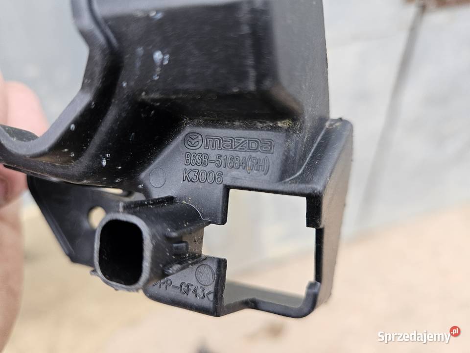 MAZDA 3 BN 1618 MOCOWANIE HALOGENU PRAWE Międzychód