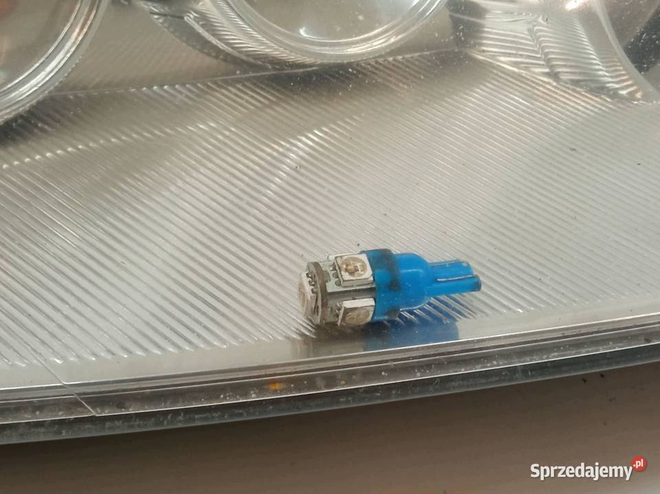 LAMPA PRZÓD PRAWA EU Mazda 6 I 20022008 Rok produkcji 2002