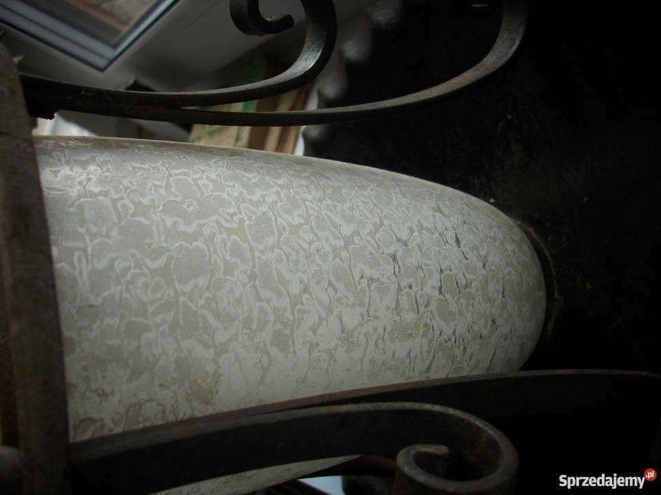 Lampa z PRLUPiękne szkło zachodniopomorskie