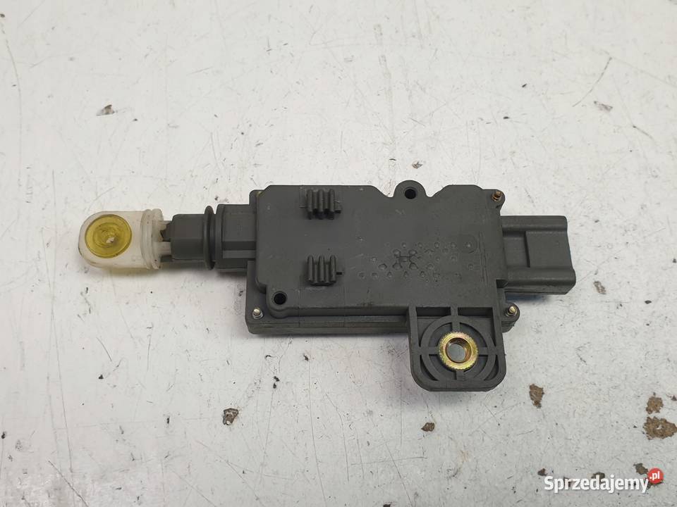 Nissan Primera P12 SIŁOWNIK KLAPKI WLEWU PALIWA sprzedam
